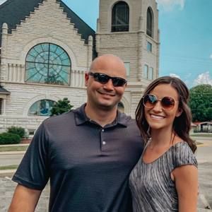 Meet your Posher, Demi